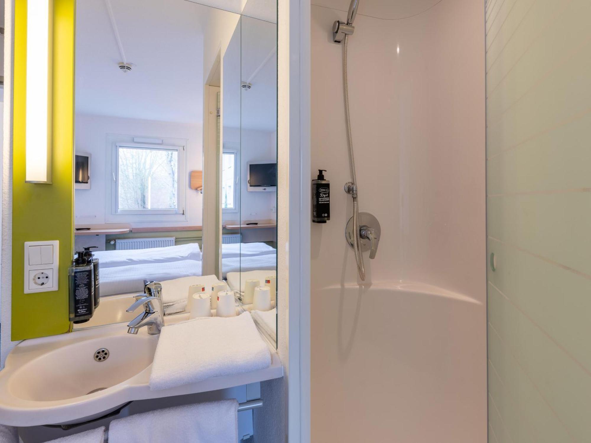 B&B Hotel Aachen-Nord Экстерьер фото
